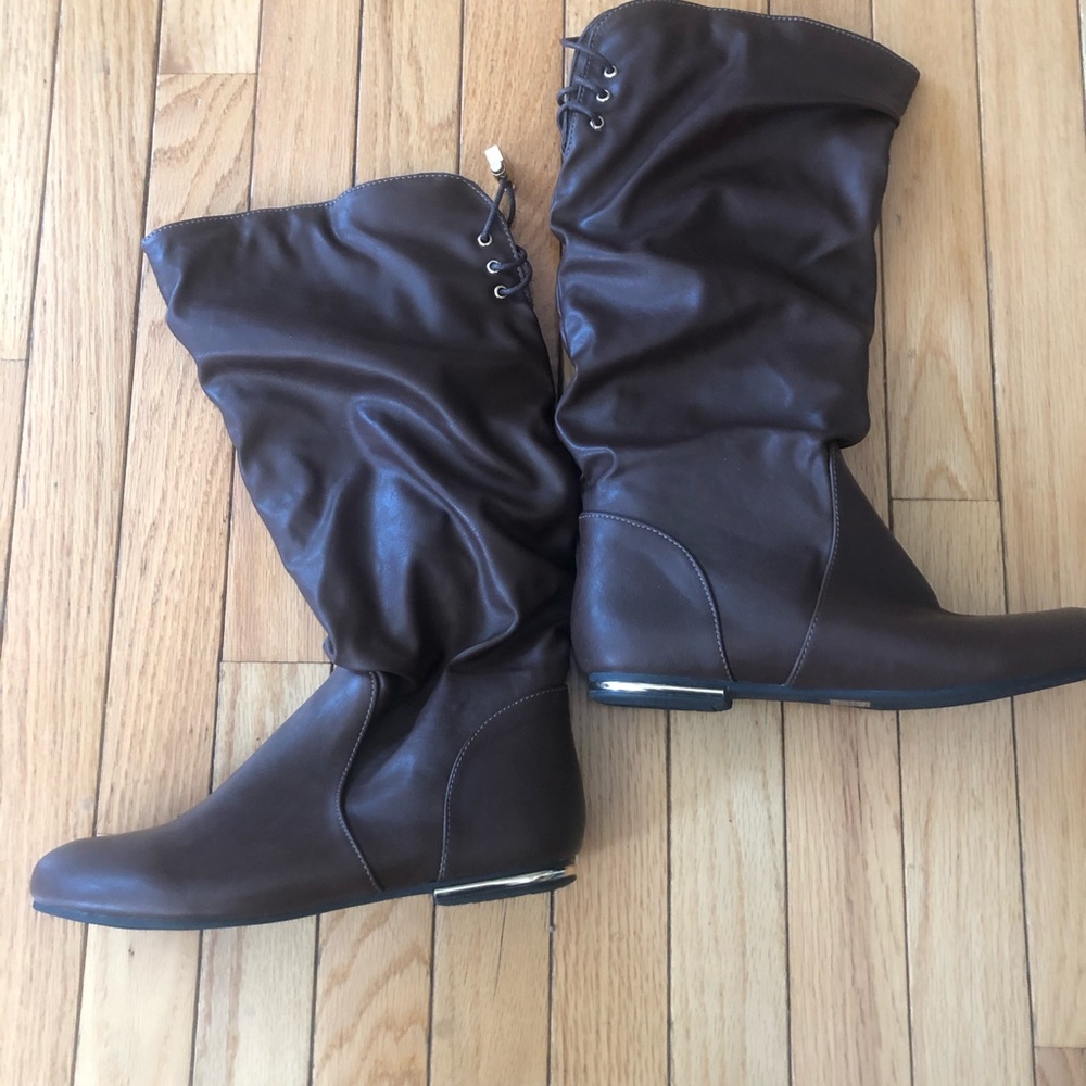 Brown flat slouchy boots